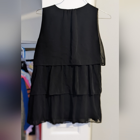Simply Vera sleeveless, tiered, ruffle top - Picture 4 of 9